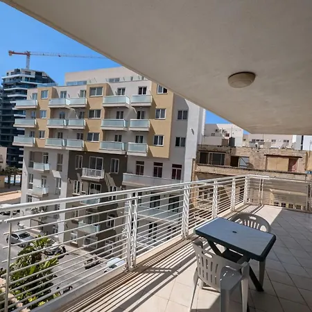 Fortcambridge 2br, Pool, Terrace Apartment
