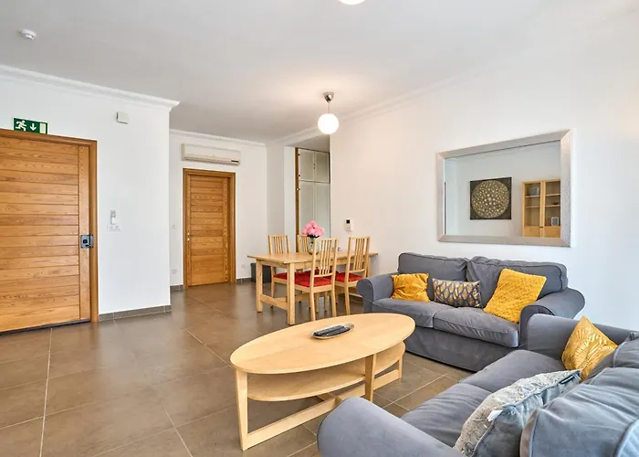 Fortcambridge 2br, Pool, Terrace Apartamento